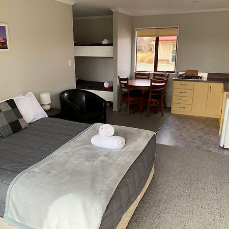 Ranfurly Holiday Park & Motels Экстерьер фото